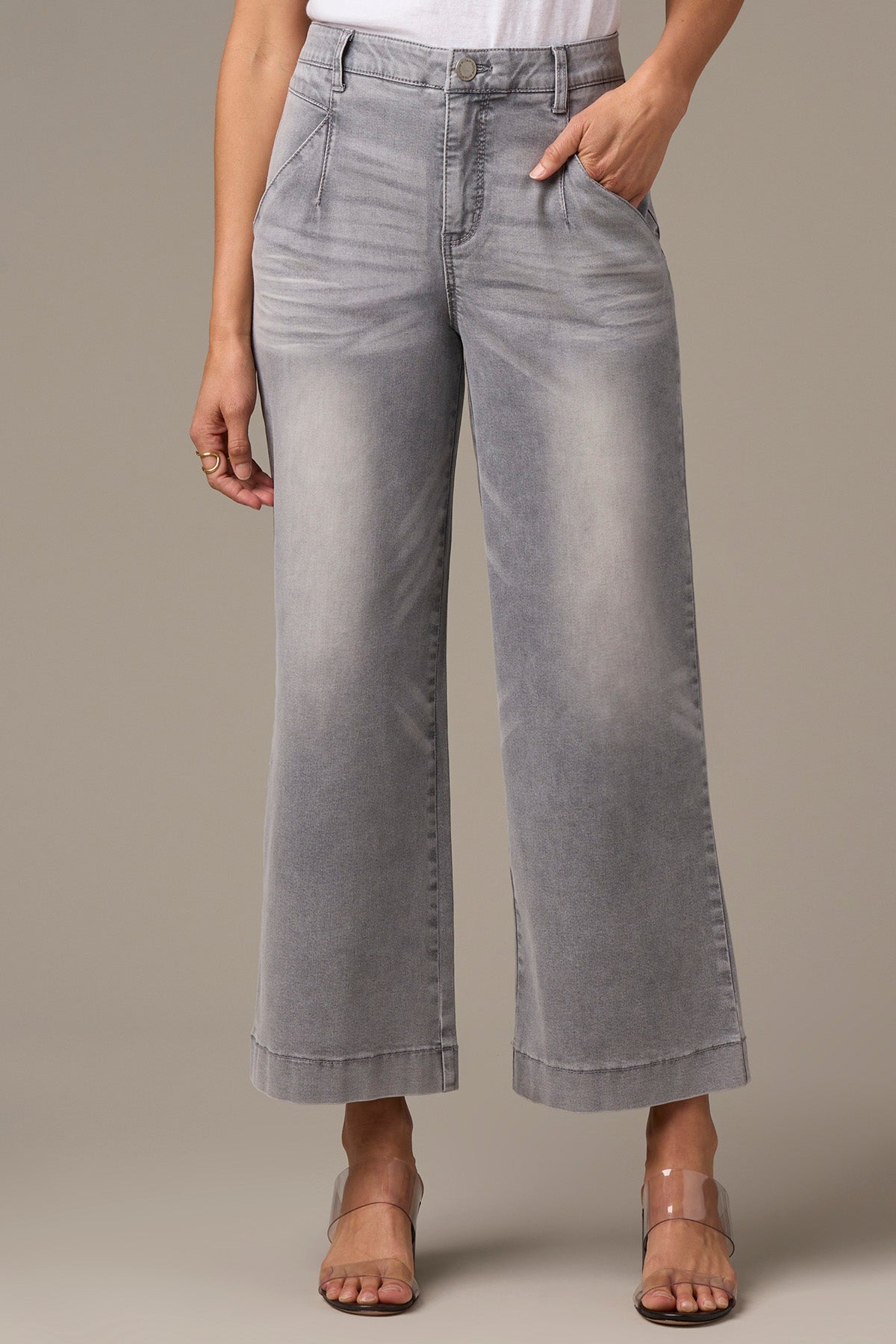 Wyatt Skyrise Wide Leg Jeans in Grey